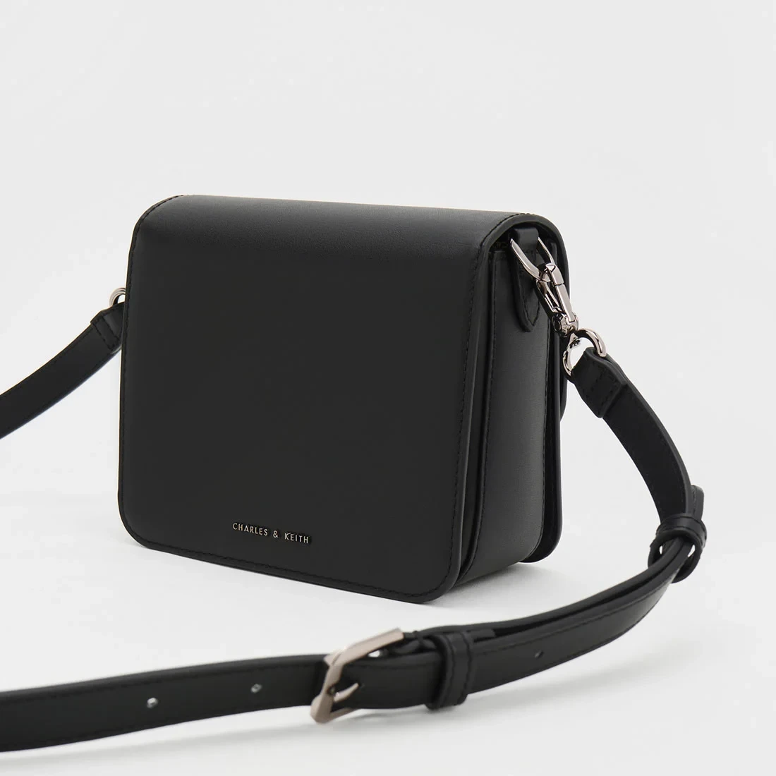 CHARLES & KEITH Gabine Saddle Bag